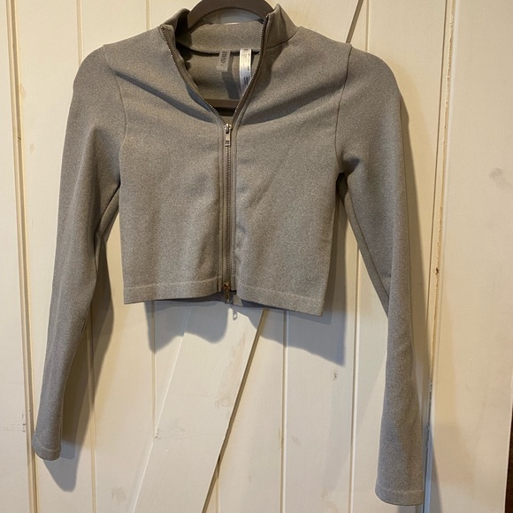 ANWND Tops - Crop Workout Top